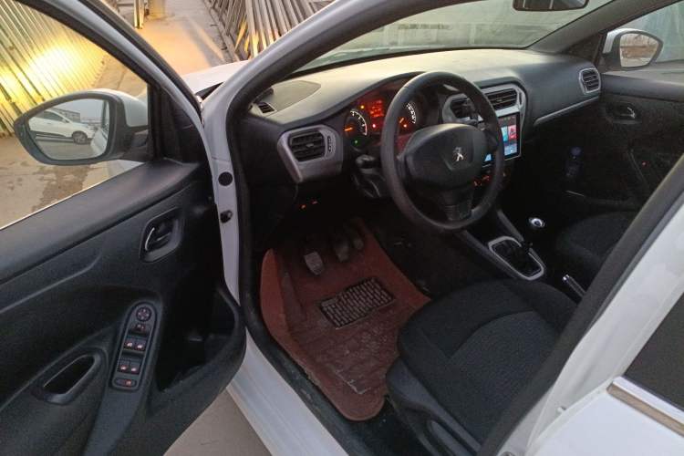 Used Peugeot 301 2014 1.6L Manual Comfort Edition