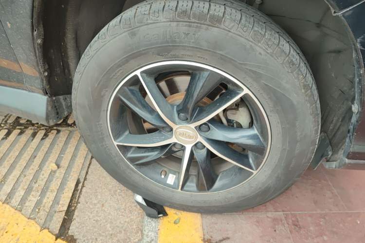 Used BYD S7 2016 1.5T Manual Luxury Edition Right Front Wheel Hub