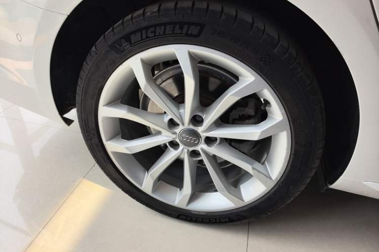 Used Audi A4L 2019 40 TFSI Fashion Version China V