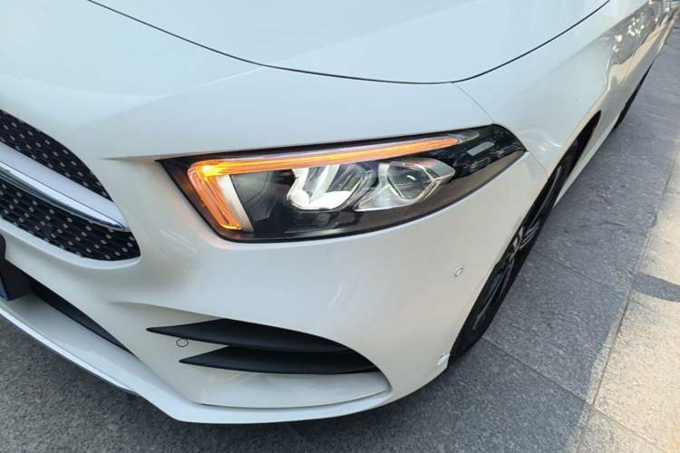 Used Mercedes-Benz A-Class 2022 Revised Version A 200 L Sport Sedan Fashionable Style