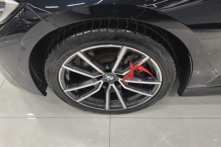 Used BMW 3 Series 2021 Second Facelift 320Li M Sport Package Left Front Wheel Hub
