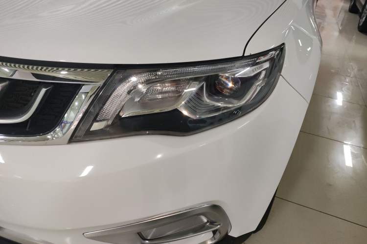 Used Geely Auto Emgrand X7 Sport 2016 1.8TD Automatic Smart Model Left Front Headlight