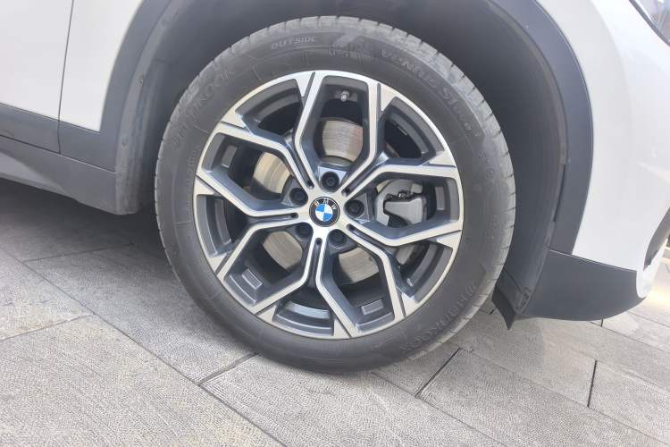 Used BMW X1 2021 Restyled sDrive25Li Leading Edition Right Front Wheel Hub