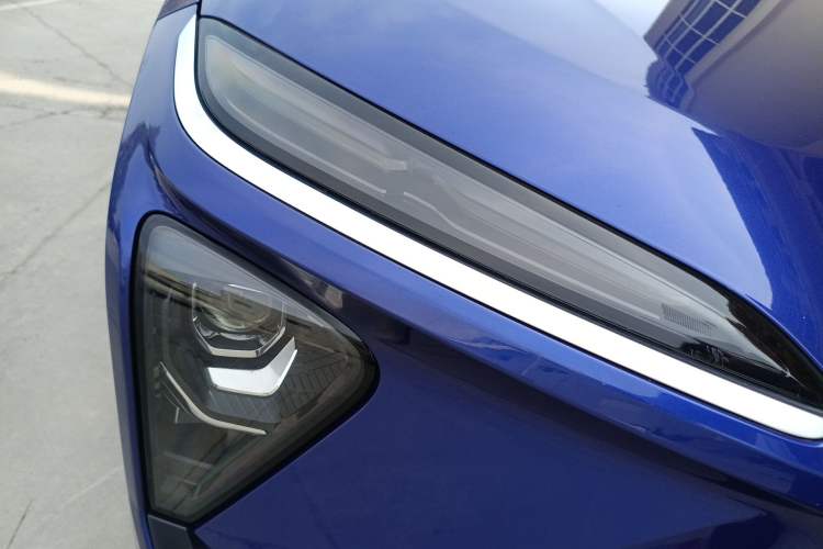 Used Nio EC6 2020 605 km Sport Edition Right Front Headlight