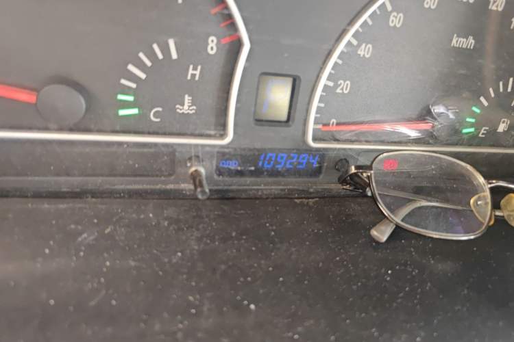 Used Dongfeng Shuaike 2012 2.0L Automatic Flagship 7-Seater
