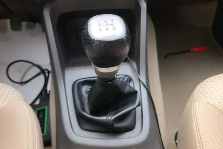 Used Wuling Hongguang 2018 1.5L S Standard Version L2B Gear Lever