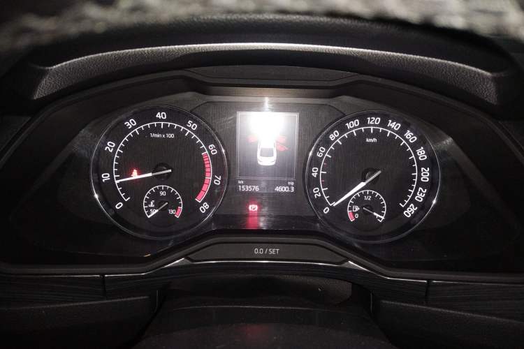 Used Skoda Superb 2016 TSI330 DSG Smart Drive Edition Instrument Cluster