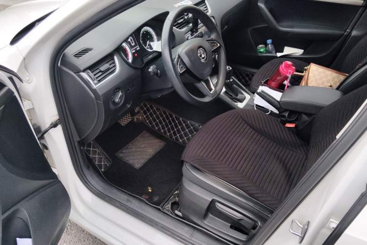 Used Skoda Octavia 2018 TSI230 DSG Luxury Edition Driver Seat