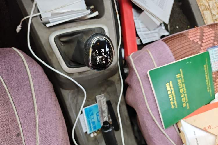 Used BAIC Weiwang M20 2014 1.5L Comfort Version BJ415B Gear Lever