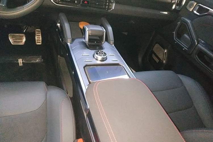 Used JETOUR Traveler 2023 2.0T All-Wheel-Drive CrossPRO Gear Lever