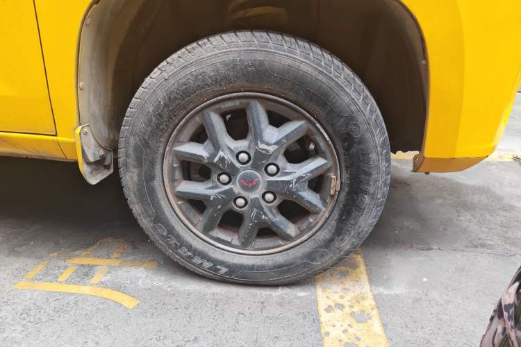 Used Wuling Zhengtu 2021 1.5L Adventure LAR Right Front Wheel Hub