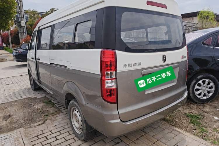 Used Jinbei Hiace X30 2023 1.5L Wealthy-Style Passenger Van 5/6/7-Seater Non-Air-Conditioned Version SWC15M Rear Left 45 Deg