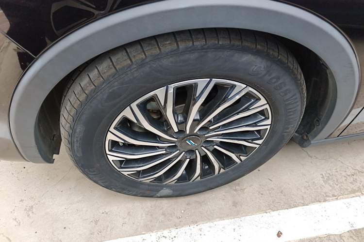 Used CHANGAN OSHAN Cosmos EV 2020 LingShang Model Left Front Wheel Hub