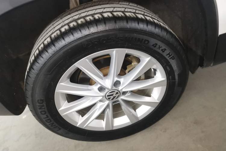 Used Volkswagen Tiguan 2016 280TSI Automatic Two-Wheel Drive Silk Road Comfort Edition Exterior 5