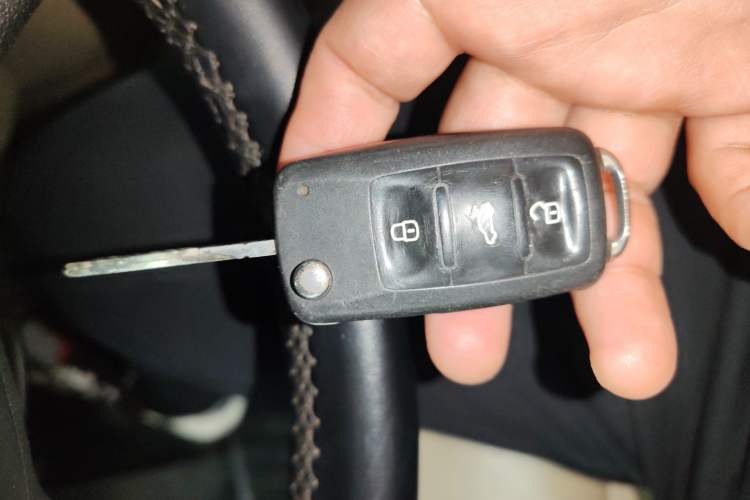 Used Skoda Octavia 2015 Classic Model 1.6L Automatic Elegance Edition
