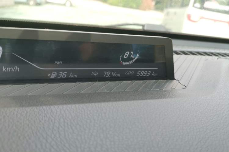 Used NETA V 2021 Long-Range Entertainment Edition Upgrade Model Odometer Close Up