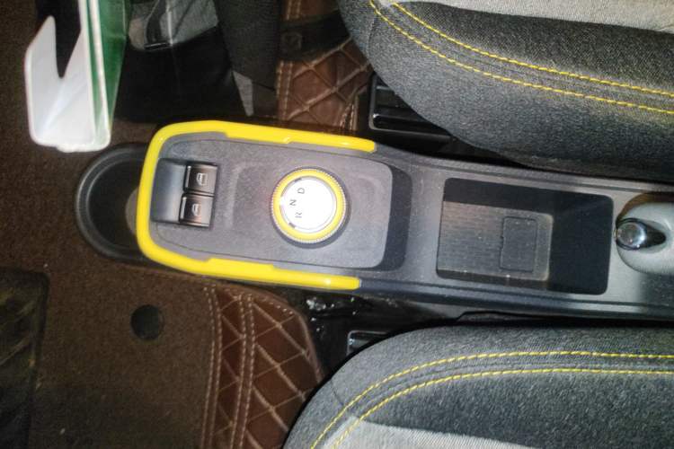 Used Chery QQ Ice Cream 2022 120km Conical Shape Lithium Iron Phosphate Gear Lever