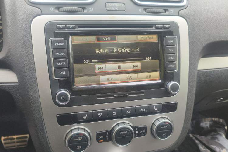 Used Volkswagen Scirocco 2013 2.0 TSI Million-Mile Edition Audio And AC Panel