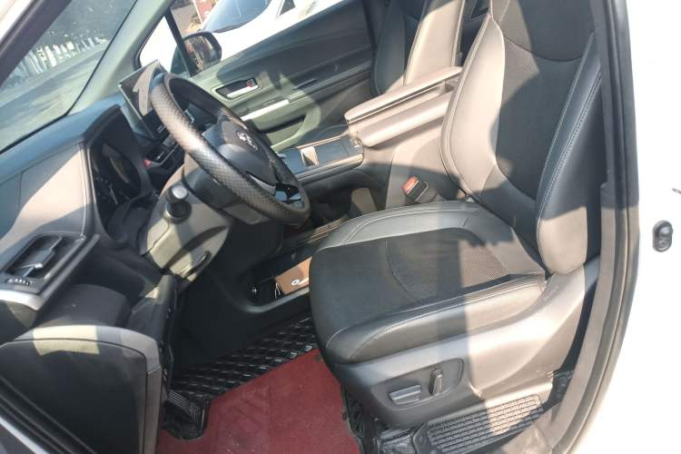 Used Toyota SIENNA 2021 2.5L Hybrid Premium Edition Left Front Seat