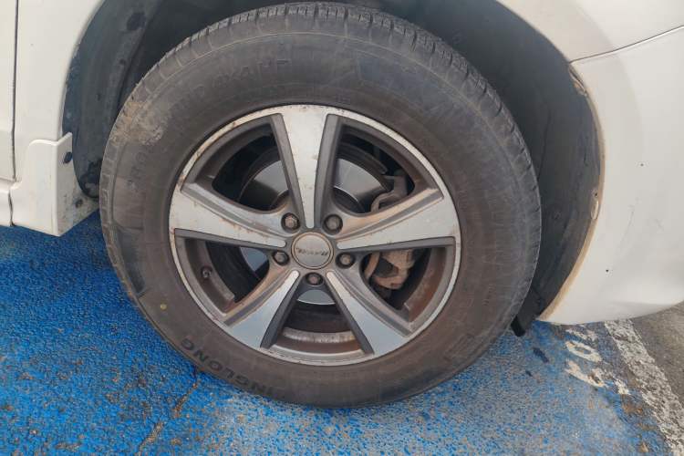 Used Haval H6 2013 Upgraded Model 2.4L Automatic Two-Wheel Drive Elite Version