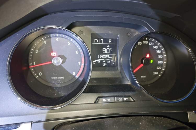 Used Volkswagen Bora 2014 1.6L Automatic Fashion Model Odometer Close Up