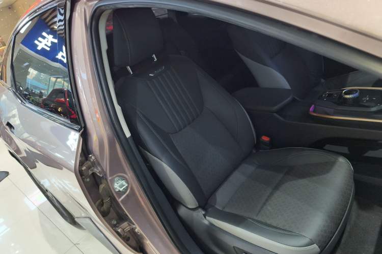 Used Toyota bZ3 2023 616 km Long-Range Premium
