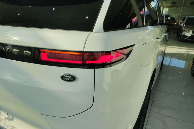 Used Land Rover Range Rover Sport 2025 400 PS Dynamic SE