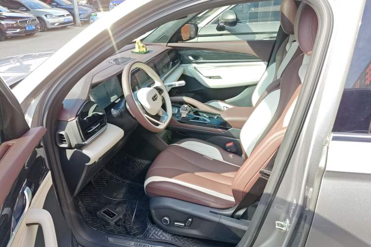 Used Geely Auto Monjaro L 2024 2.0TD High-Power Automatic Two-Wheel Drive Yunqi Version