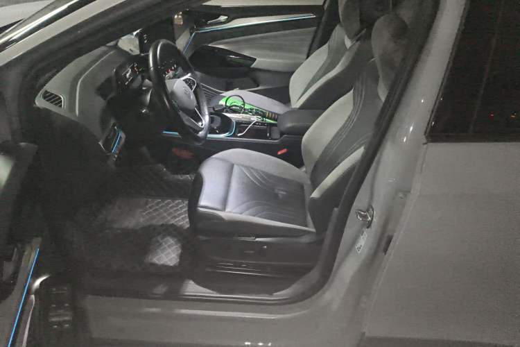 Used Volkswagen ID.4 CROZZ 2021 Long-Range PRO Two-Wheel Drive Version Left Front Seat