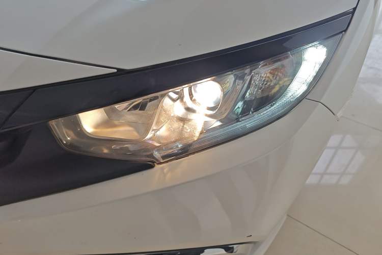 Used Honda Civic 2019 220TURBO CVT Dynamic Edition China VI Left Front Headlight