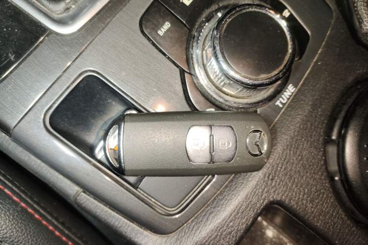 Used Mazda CX-5 2015 2.0L Automatic Two-Wheel Drive Urban Version
