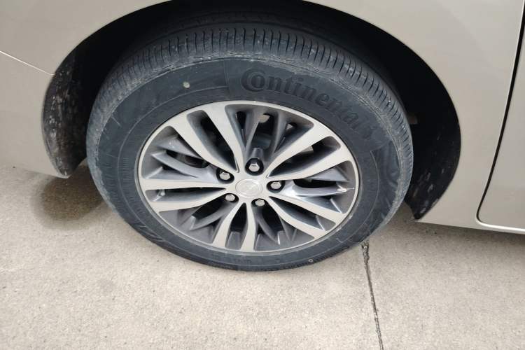 Used Buick GL8 2022 ES Landtrek 653T Luxury Edition