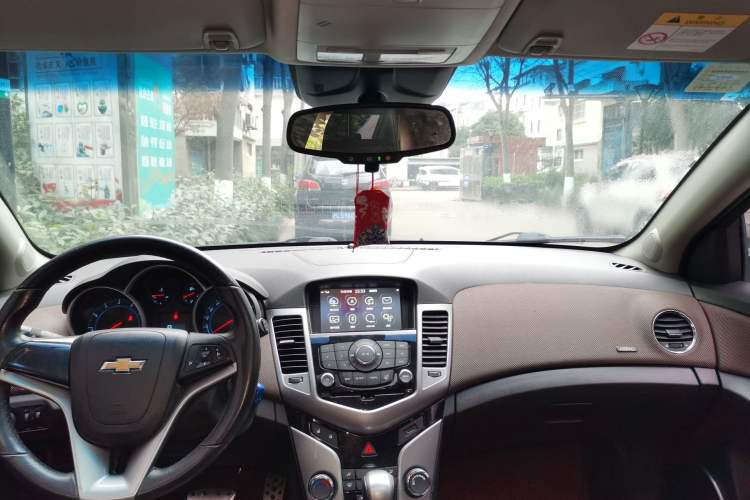 Used Chevrolet Cruze 2013 Hatchback 1.6L Automatic Luxury Model
