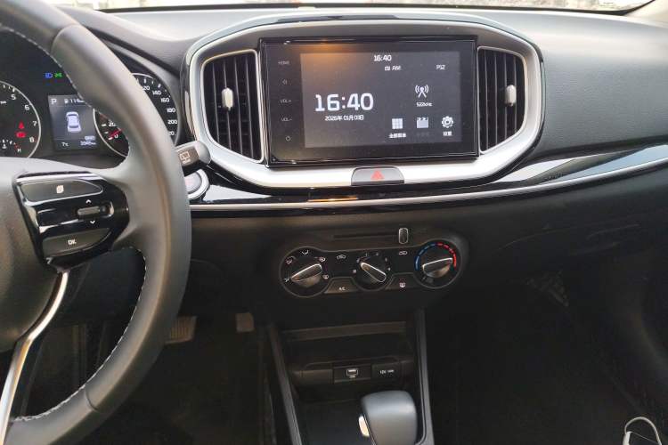 Used Kia kx1 Stonic 2021 1.4L CVT Fun Edition