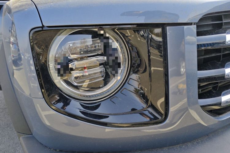 Used Haval DARGO 2021 1.5T DCT Two-Wheel Drive Border Collie Edition Right Front Headlight