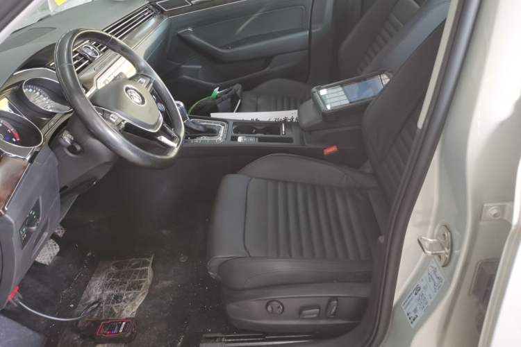 Used Volkswagen Magotan 2019 330TSI DSG Luxury Version China VI Standard Left Front Seat