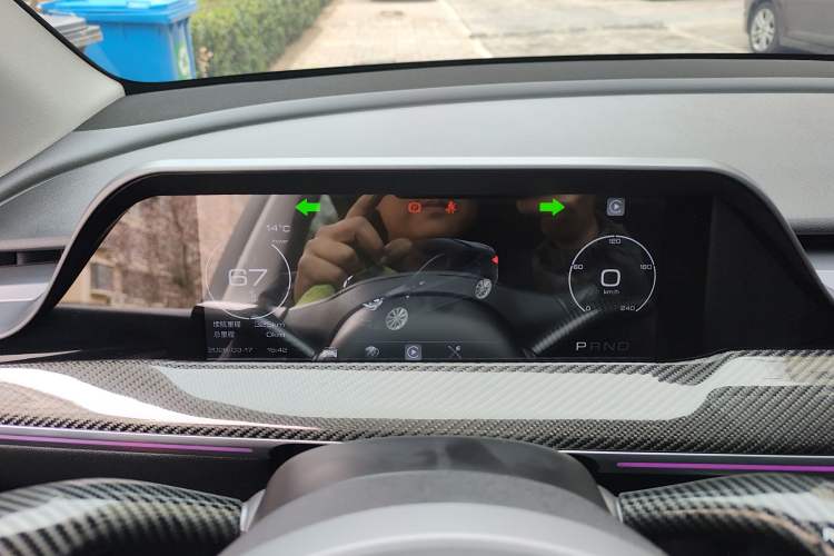 Used Tesla Model Y 2023 Long-Range All-Wheel-Drive Version