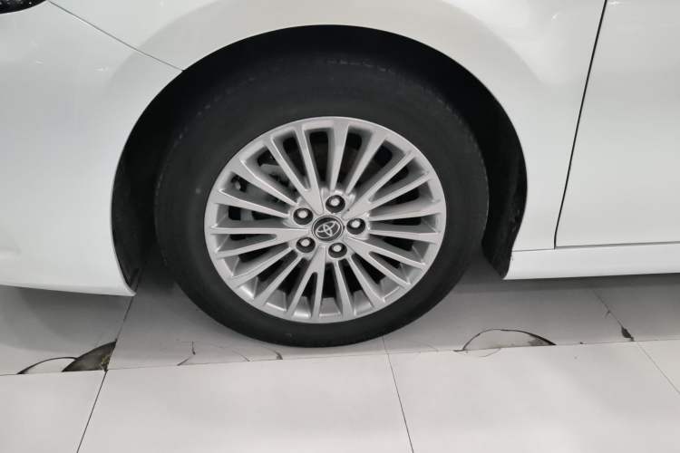 Used Toyota Camry 2024 Dual-Motor 2.0 HGVP Luxury Edition
