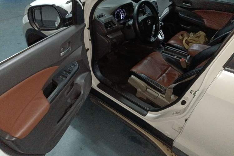 Used Honda CR-V 2012 2.0L two-wheel drive urban version
