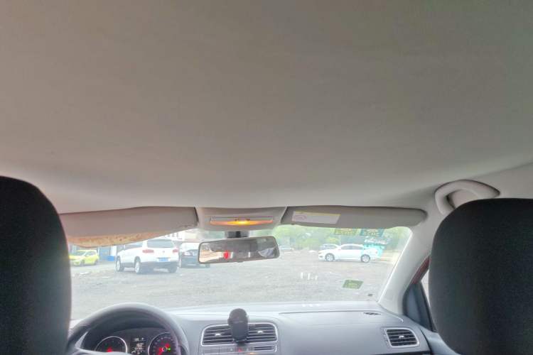 Used Volkswagen Polo 2014 1.4L Automatic Comfort Edition Headliner