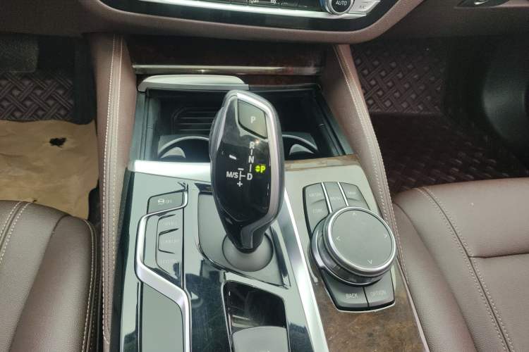 Used BMW 5 Series 2019 525Li Luxury Package