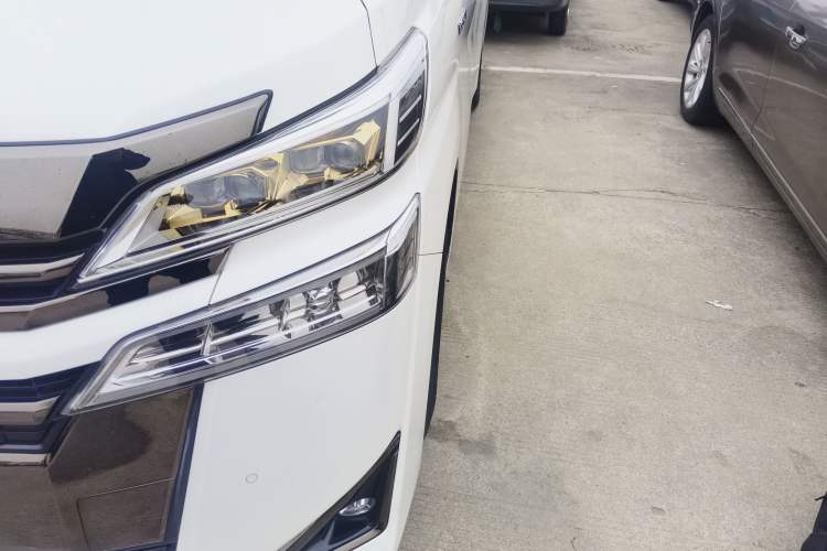 Used Toyota Vellfire 2023 Crown Dual-Engine 2.5L HV Luxury Edition Left Front Headlight