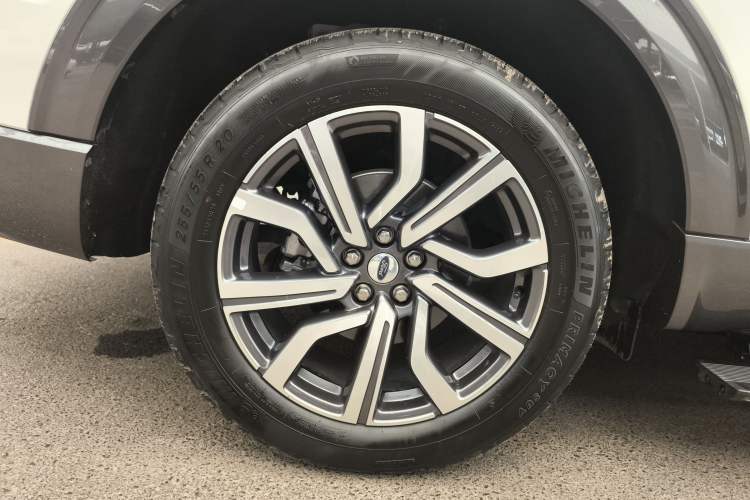 Used Ford Explorer 2023 EcoBoost 285 Four-Wheel Drive Titanium Edition 6 Seats
