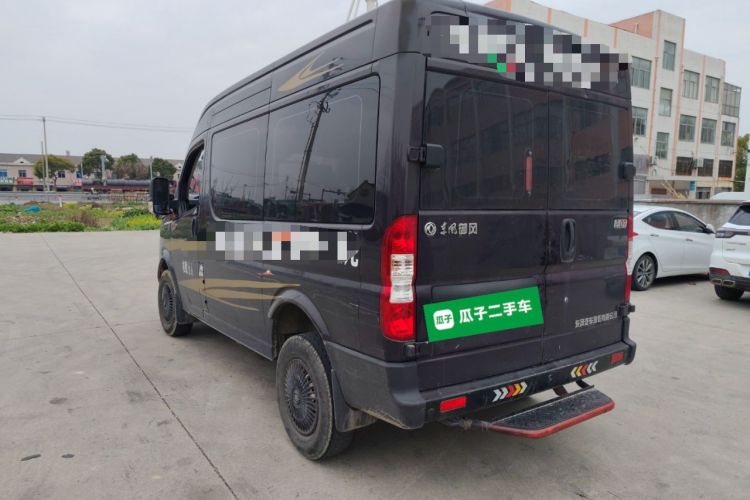 Used Dongfeng Yufeng 2023 V9+ 2.0T Manual Front-Drive Multi-Function Short-Chassis Mid-Height 5/6-Seater Rear Left 45 Deg