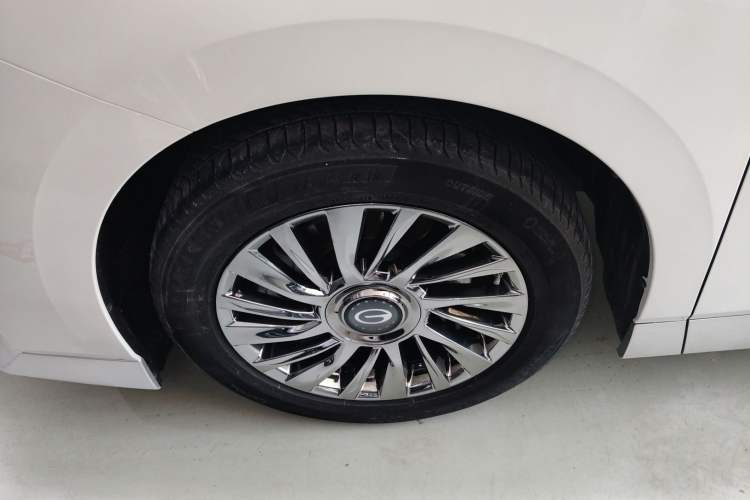 Used GAC Trumpchi M8 2024 Zongshi Series Dual-Motor Supreme Edition Exterior 4