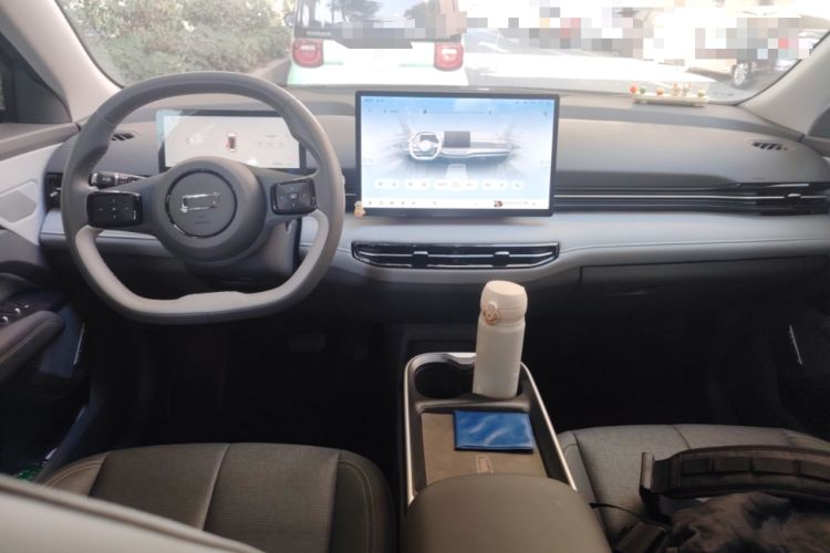 Used Bestune Yueyi 03 2025 445km Joyful Edition Center Console