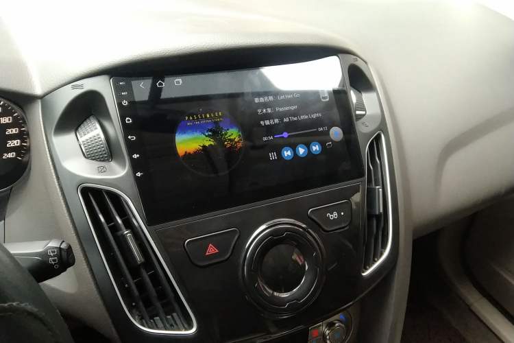 Used Ford Focus 2012 Hatchback 1.6L Automatic Fashion Edition Audio And AC Panel