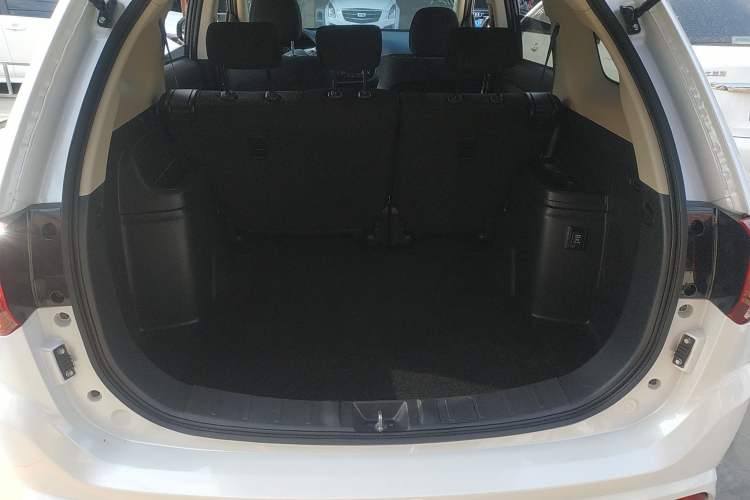 Used Mitsubishi Outlander 2021 Revised Version 2.0L Two-Wheel Drive Comfort Edition 5 Seats Trunk