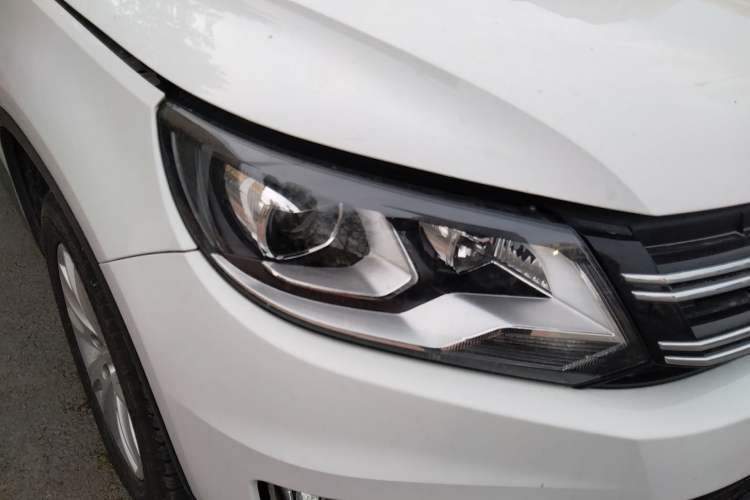 Used Volkswagen Tiguan 2013 1.8TSI Automatic Two-Wheel Drive Trend Edition Right Front Headlight