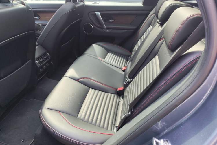 Used Land Rover Discovery Sport 2022 249 PS R-Dynamic S Performance Edition 5 Seats Left Rear Seat